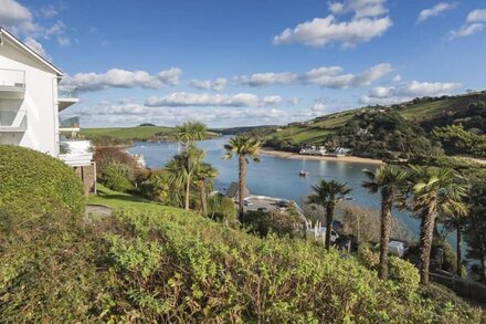 2 HAMSTONE COURT, family friendly, luxury holiday cottage in Salcombe