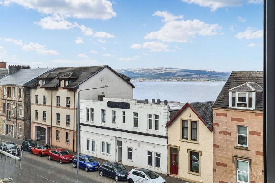 2 Bedroom Accommodation In Gourock