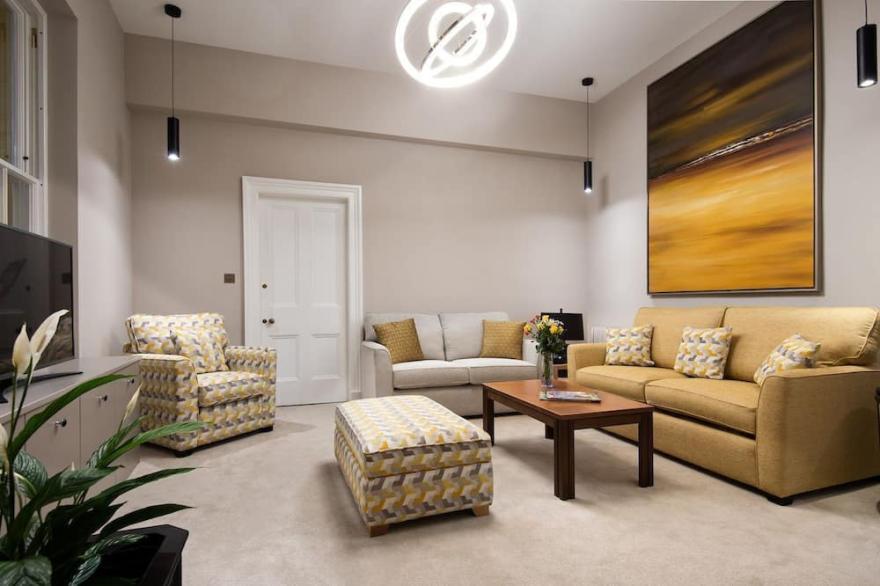 THE SCOTT APARTMENT - stylishly restored Grade II listed townhouse apartment