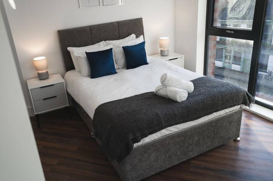 Modern 2-Bed | City Centre | Free WI-FI