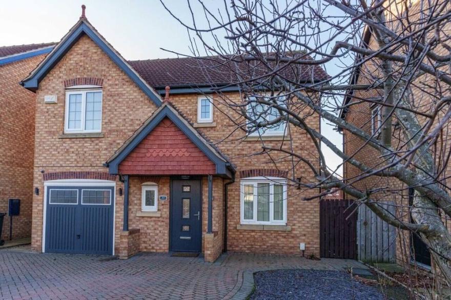 Redgrave Detached Home With Free Parking