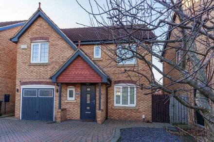 Redgrave Detached home with free parking