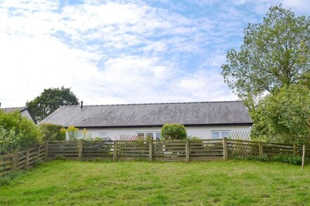 3 bedroom accommodation in Llanfair Caereinion, near Welshpool