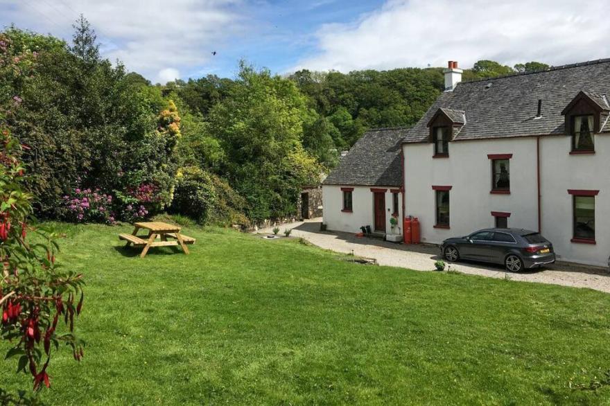 4 Bedroom Accommodation In Clachan Seil