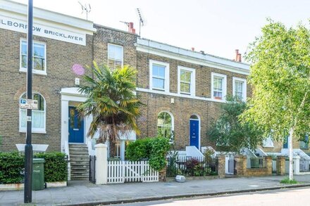 Unique London Townhouse | Pass the Keys