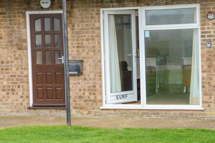 SURF, pet friendly, country holiday cottage in Hunstanton