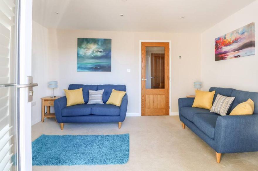 HARBOUR HIDEAWAY, family friendly in Weymouth