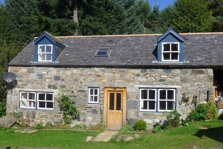 Self catering cottage on organic smallholding in Highland Perthshire