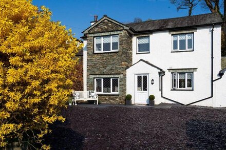 LEXINGTON HOUSE, family friendly in Bowness-On-Windermere