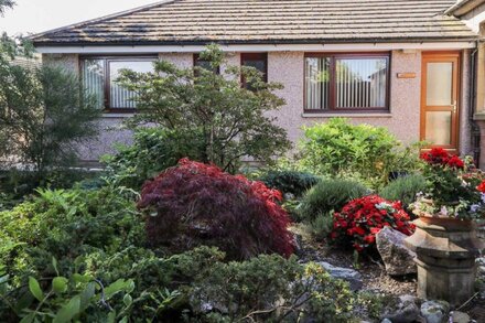 THE SHEILING, family friendly, character holiday cottage in Inverness