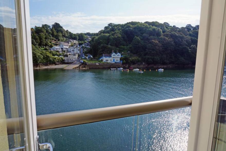 Waterside Holiday Home with Fantastic Views