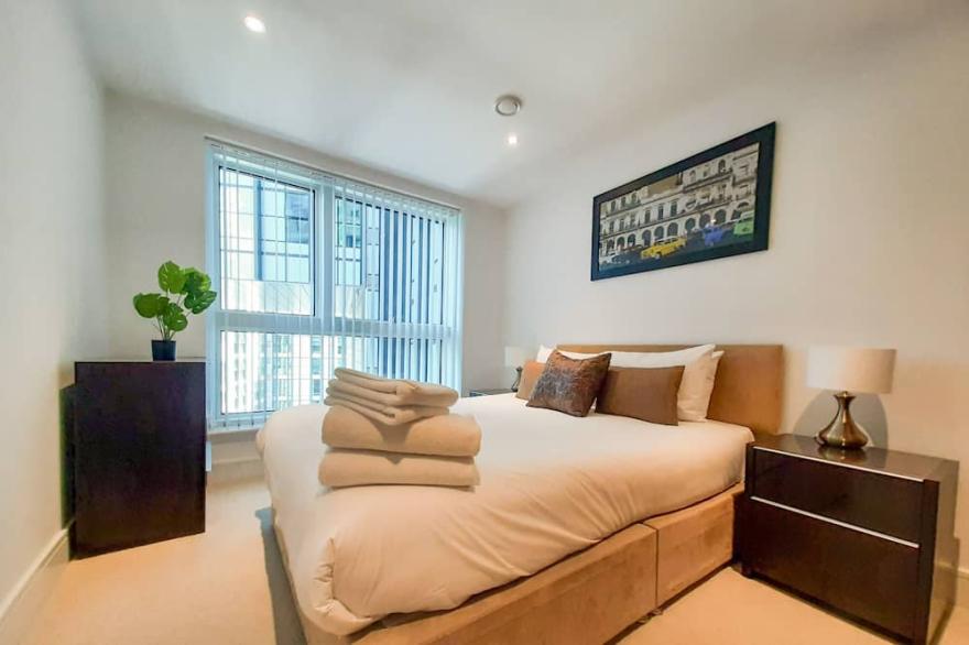 50m2 Apartment In Duckman Towers in Canary Wharf Near 02 Excel in London