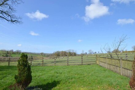 Bluebell Cottage in the beautiful Lampeter