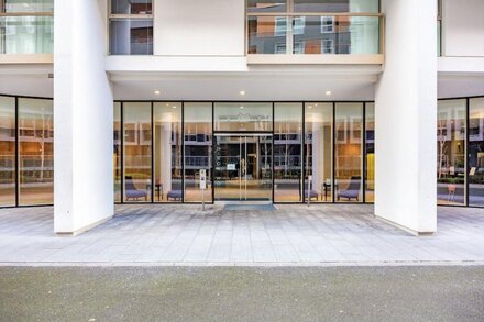 Contemporary apartments located minutes away from London's financial hub