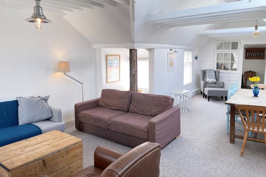 Norway House Studio -  a cottage that sleeps 5 guests  in 2 bedrooms