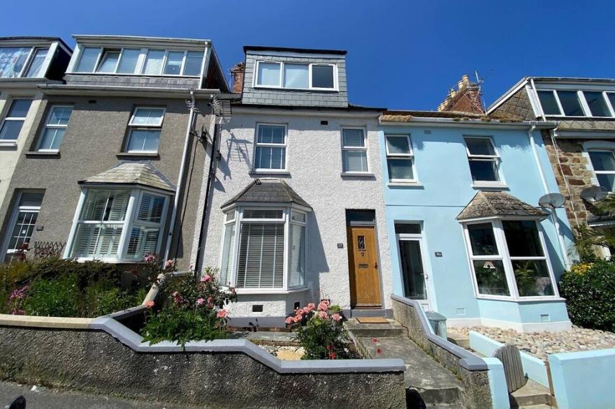 Pass The Keys | Newquay Centre 3 Storey 1920s Town House