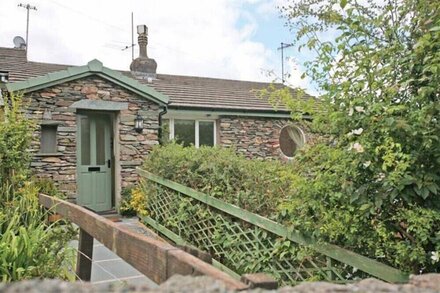 STONE HOWE, family friendly, with a garden in Ambleside