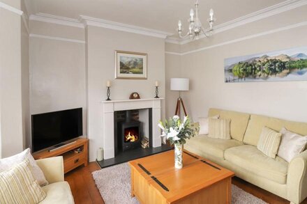 BRANDELHOW HOUSE, pet friendly, with open fire in Keswick