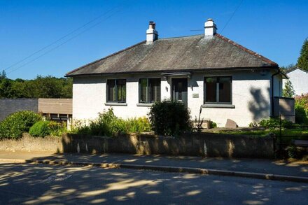 FOXROCK, pet friendly, with open fire in Windermere