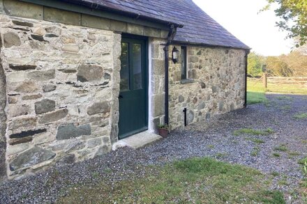 Cosy modern barn annex for two people.