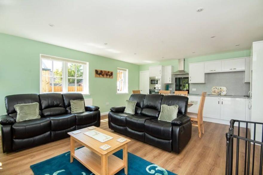 Detached holiday home in a quiet location yet close to shops in Inshes, Inverness