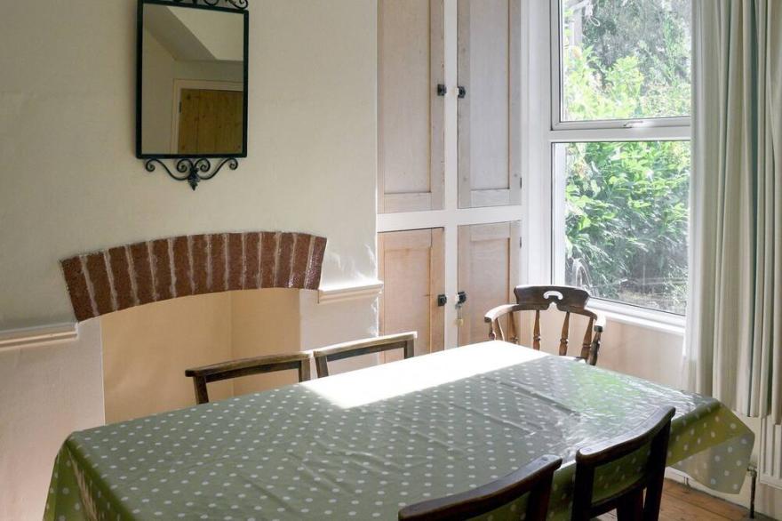4 bedroom accommodation in Shadycombe/Coronation