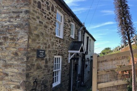 Grade II Listed Holiday Cottage in Crantock Village