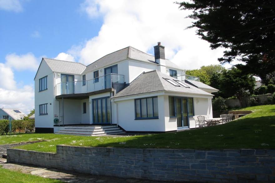 Immaculate Individual Contemporary House Overlooking Trevone Bay