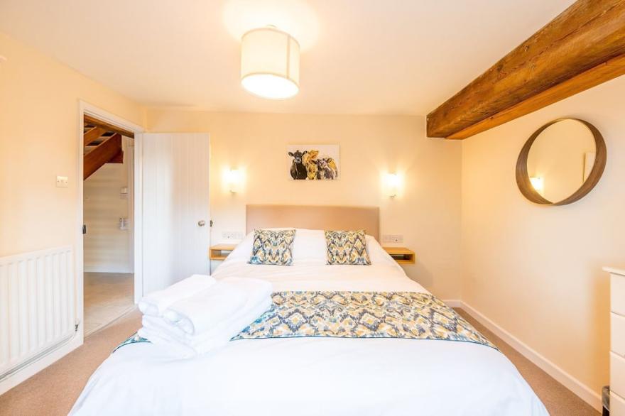 4* self catering, farm stay cottage. Sleeps 4