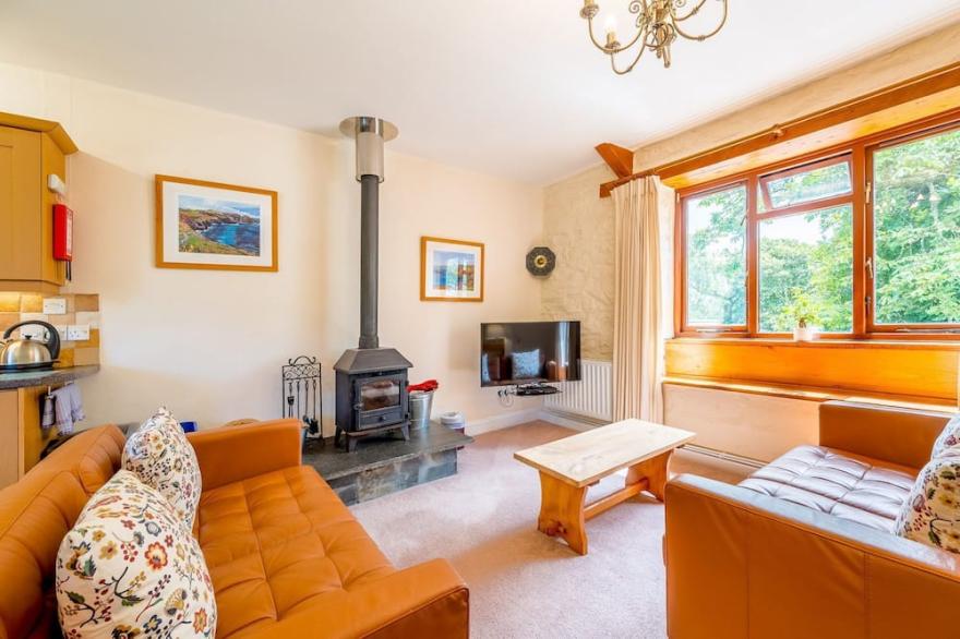 4* self catering, farm stay cottage. Sleeps 4