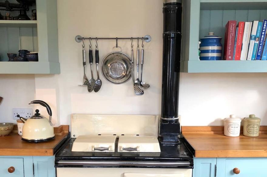 Farmhouse in peaceful rural Devon (with heated outdoor pool May-Oct)