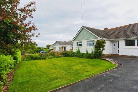 CROYDE PATHFIELDS | 4 Bedrooms | Croyde | Sleeps 8