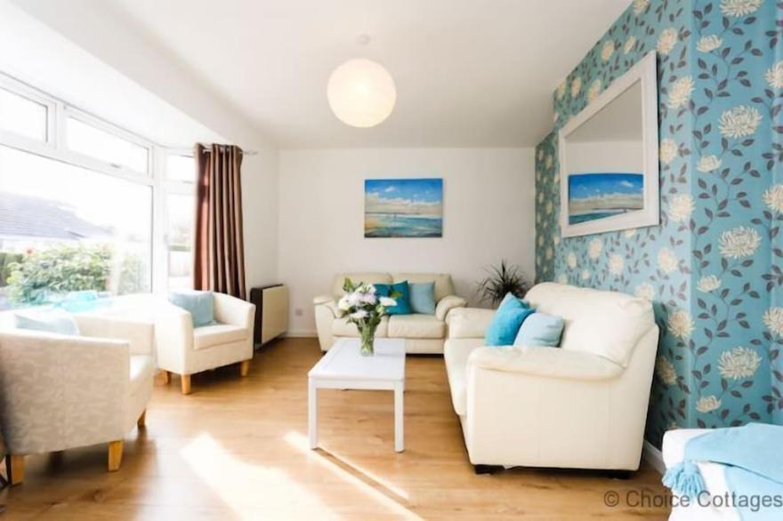 BRAUNTON BEACON VIEW | 3 Bedrooms | Braunton | Sleeps 6 | Hot Tub