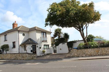 Breath Taking Views - Sea Breeze -  A Holiday Home on the shore of Poole Harbour