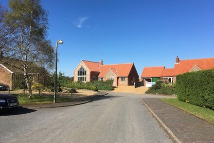 Rosa Cottage, Brancaster, ideal for Weekly or Weekend Breaks, Mon or Fri arrival