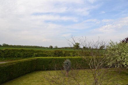 Rural Location with countryside views, centrally placed to explore North Norfolk