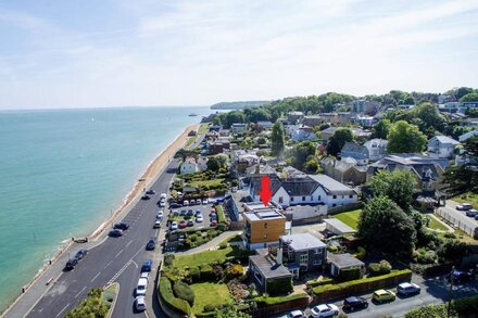 Seafront Quay West Apartments -  an apartment that sleeps 2 guests  in 1 bedroom