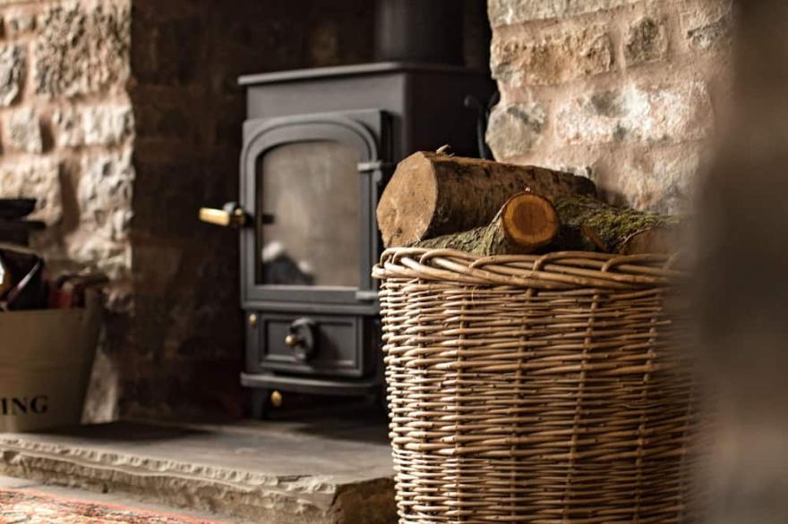 5* Detached Stone Cottage With A Private Indoor Pool (Not Shared)