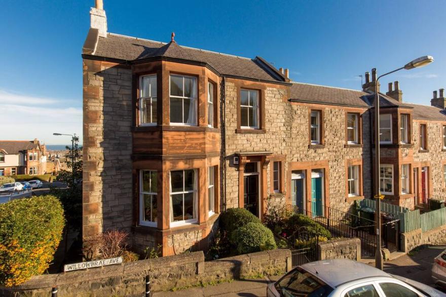 Sleeps 10, near Royal Mile, beautiful house