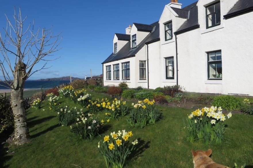 Much Loved Family-Friendly House, Coastal Setting In The Highlands