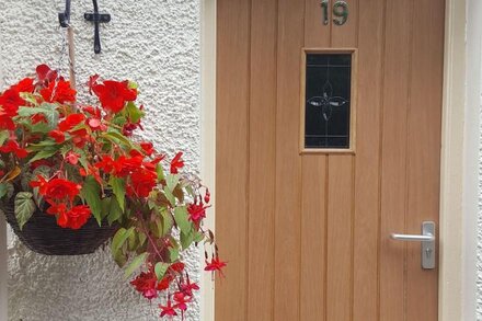 A cute and cosy cottage, close to the train station.