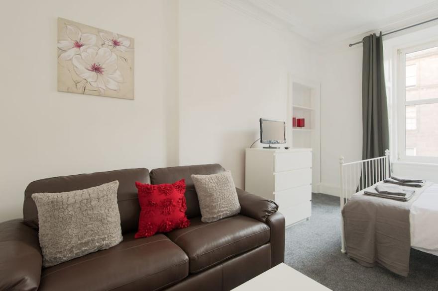 Genuine 2 Bedroom City Centre Apartment