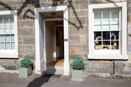 Sumptuous town house in central St. Andrews - 3 bedrooms and 2 bathrooms