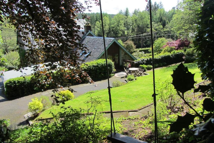 Cosy Accommodation For 4 People In The Heart Of The Trossachs