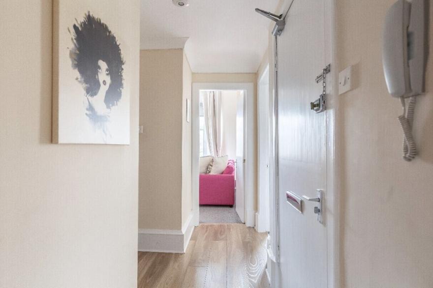 Beautiful 2 Bedroom Apartment Glasgow West End Sleeps 4/5