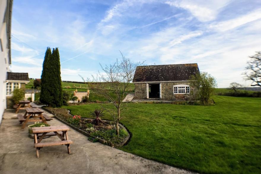 Cilpost Farmhouse -  Indoor Heated Pool