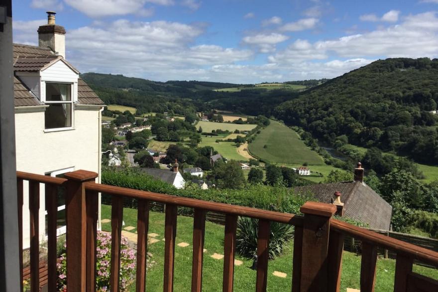 Traditional Country Cottage With Truly Amazing Views Over The River Wye