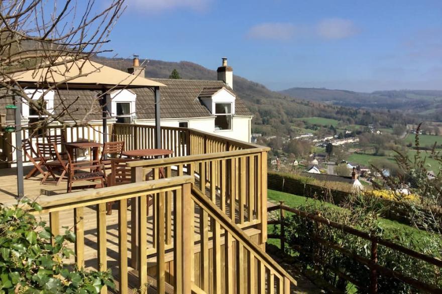 Traditional Country Cottage With Truly Amazing Views Over The River Wye