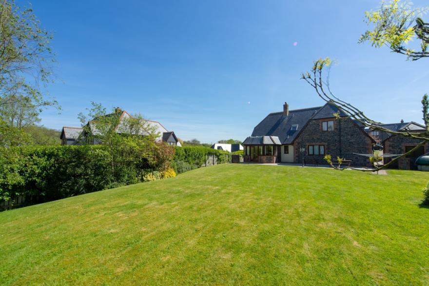 A Beautifully Furnished House Offering Large, Luxury Accommodation.