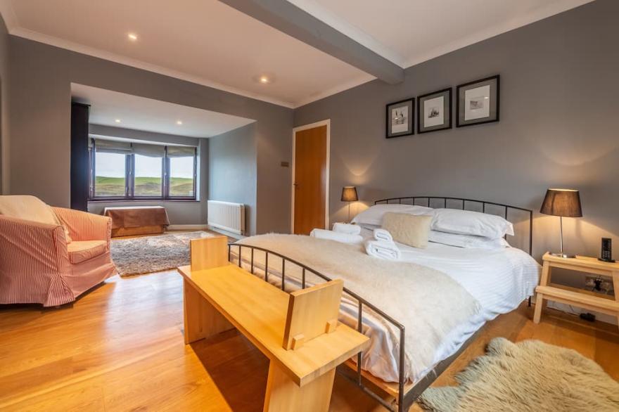 Pentewan is an attractive, modern holiday home, furnished to a high standard.